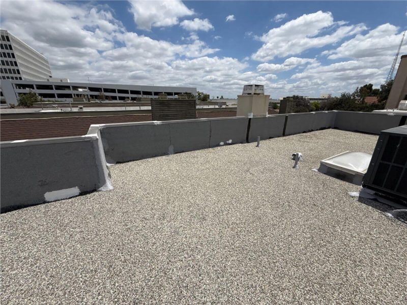 Ballasted gravel roof — roofing contractor serving Glendale, CA